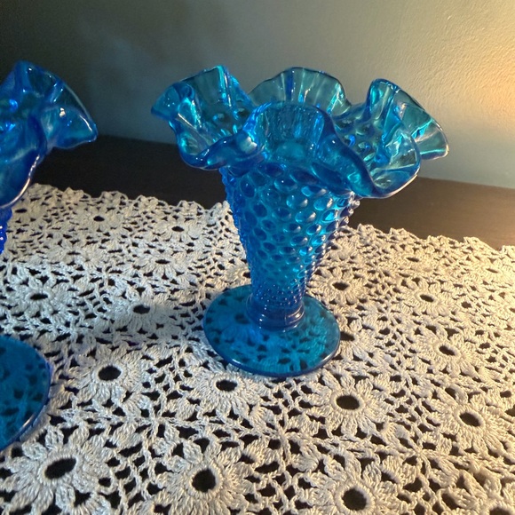 Vintage Fenton Colonial Blue Hobnail Ruffled Edge Decorative Vases Set of 2 - Picture 2 of 3